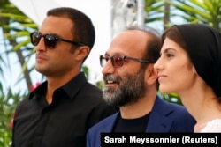 سارینا فرهادی، اصغر فرهادی و امیر جدیدی در جشنواره کن ۲۰۲۱