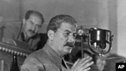 استالین خود اهل گرجستان بود و در واقع از اهالی قفقاز محسوب می‌شد و با این منطقه پیوند ویژه‌ای داشت.