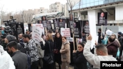 Armenia - People rally outside the IRCR office in Yerevan in support of Armenian prisoners held in Azerbaijan, March 3, 2025.