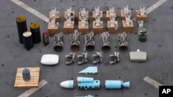 یکی از عکس‌هایی که فرماندهی مرکزی ارتش آمریکا ازتوقیف قطعات موشکی ساخت ایران به مقصد حوثی‌های یمن منتشر کرده است، یکم اسفند ۱۴۰۲