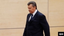 У 2014 році тодішній президент України Віктор Янукович втік до Росії