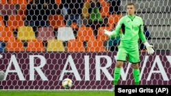 Голкіпер Андрій Лунін (на фото) припустився прикрої помилки в товариському матчі проти команди Польщі