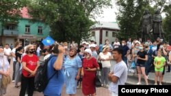 Митинг «против принудительной вакцинации» в Уральске. 6 июля 2021 года