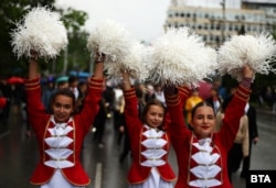 Тържествено шествие до паметника на „Св. св. Кирил и Методий“ пред Националната библиотека „Св. св. Кирил и Методий“ по повод 24 май