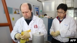 بازرسان در تاسیسات نطنز