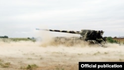 Ադրբեջանի բանակի հրետանու զորավարժություններ, արխիվ