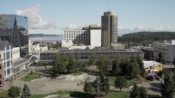 Трамп менен Путин Аляскага жетти