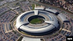 تمپورا؛ ستاد ارتباطات دولت بریتانیا که تبادلات اینترنتی را کنترل می‌کند