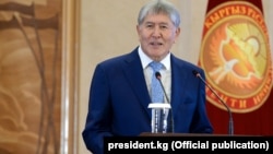 Алмазбек Атамбаев, президент Кыргызстана.  