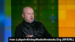 «Силовики повинні були синхронно вибити заколотників і відновити контроль у Харкові, в Донецьку і в Луганську», – згадує екссекретар РНБО