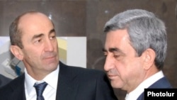 Президент Серж Саргсян (աջից) и второй президент Роберт Кочарян. 