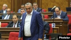 Самвел Алексанян в парламенте (архив)