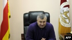 По мнению Юрия Дзиццойты, народу оставили возможность выбирать между теми, кого уже выбрали