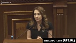 Руководитель правящей парламентской фракции «Мой шаг» Лилит Макунц (архив)
