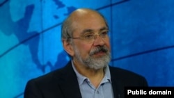 یرواند آبراهامیان، مورخ ساکن نیویورک