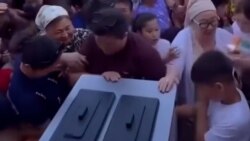 Раздача мороженого в Актау на День защиты детей закончилась давкой