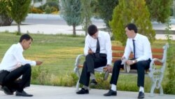 Türkmenistanyň dil merkezinde okuw tölegleri üç esse ýokarlandyryldy