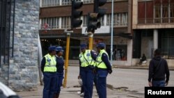 Паліцыянты на вуліцах Харарэ