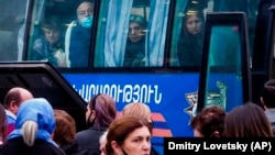 Երևանից հերթական ավտոբուսն է ուղևորվում Ստեփանակերտ, նոյեմբեր, 2020թ․