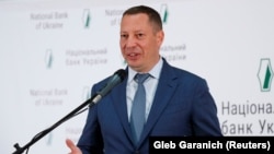 Національне антикорупційне бюро 24 жовтня оголосило у розшук колишнього голову Нацбанку Кирила Шевченка