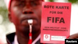 طی ماه‌های گذشته مدافعان حقوق بشر بارها از فیفا خواستند تا به وضعیت بهره‌کشی از کارگران ساختمانی در قطر اعتراض کند