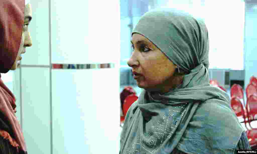 Фәлестингә китүче хатын-кыз табибы Лилия Газизова (у)