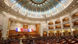 Parlamentul s-a întrunit pentru prima oară de la alegerile din 1 decembrie