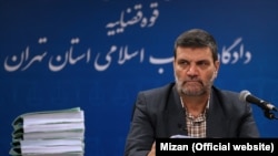 ابوالقاسم صلواتی کار قضاوت در بسیاری از پرونده‌های حقوق بشری چند سال اخیر را بر عهده داشته است 