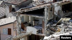 Разрушенные землетрясением дома в центральной Италии, 26 августа 2016