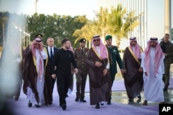 Владимир Зеленский не участвовал во встрече, однако приехал в Саудовскую Аравию накануне переговоров