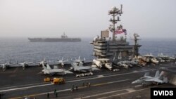 آمریکا اقدام به اعزام ناو هواپیمابر آبراهام لینکولن، بمب‌افکن و سامانه پدافندی پتریوت به غرب آسیا کرده‌است.