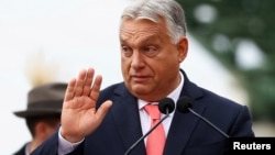 За повідомленням, під час візиту Орбан зустрінеться з російським лідером Володимиром Путіним