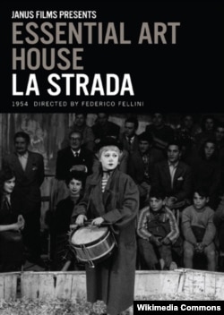 Federico Felliniyə dünya şöhrəti qazandıran "Yol" filminin posteri,1954-cü il.