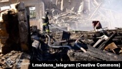 Рятувальники уточнюють, чи є люди під завалами