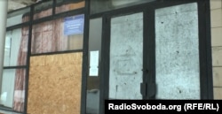 Забитий дошками Будинок культури в селі Макарів Яр