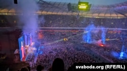Під час концерту білоруського репера Макса Коржа на стадіоні у Варшаві. Польща, 9 серпня 2025 року
