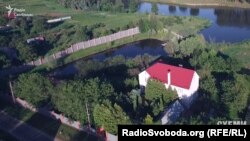 Майно Віктора Шокіна у селі Ленди Київської області