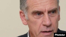 Посол Франции в Армении Анри Рено