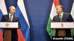 Фото від 30 жовтня 2019 року. Президент Росії Володимир Путін і прем'єр-міністр Угорщини Віктор Орбан на спільній пресконференції у Будапешті. Угорщина 