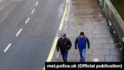 Співробітники ГРУ, які в’їхали до Великої Британії за паспортами на імена Олександра Петрова і Руслана Боширова