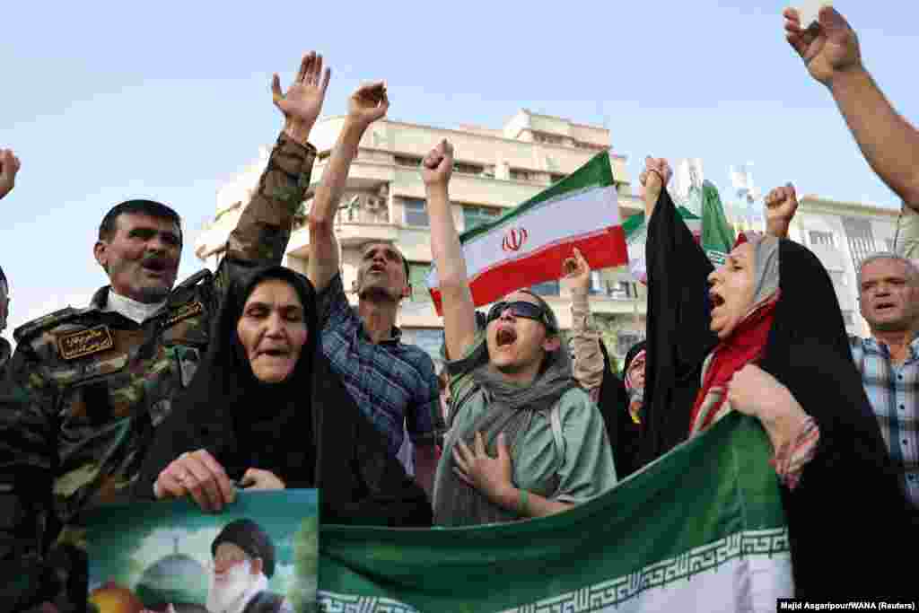 АКШнын соккусуна каршы акцияга чыккан ирандыктар. Тегеран