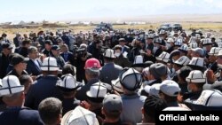 Чоң-Алай районундагы жолугушуу.