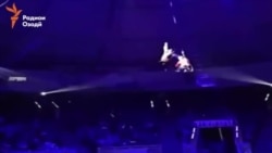 Сарозер шудани Мастона аз сақфи Сирки Душанбе