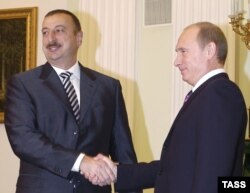 Ильхам Алиев (слева) и Путин, Москва, 9 ноября 2006