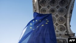  ЄС не визнає і продовжує засуджувати незаконну анексію Криму і Севастополя РФ як порушення міжнародного права.