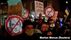 Будапештте Украинага тилектештик билдирген акция, 1-март 2022-жыл.