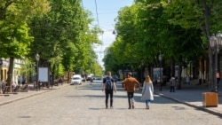 Удень у центрі міста людей небагато