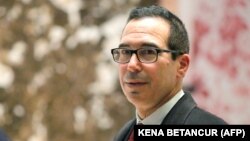 استیو منوچین