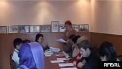 Активисты общенациональной социал-демократической партии «Азат». Талдыкорган, 1 февраля 2010 года.