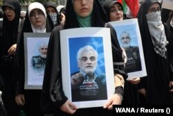 У Іране людзі выйшлі на антыізраільскія пратэсты з партрэтамі забітых